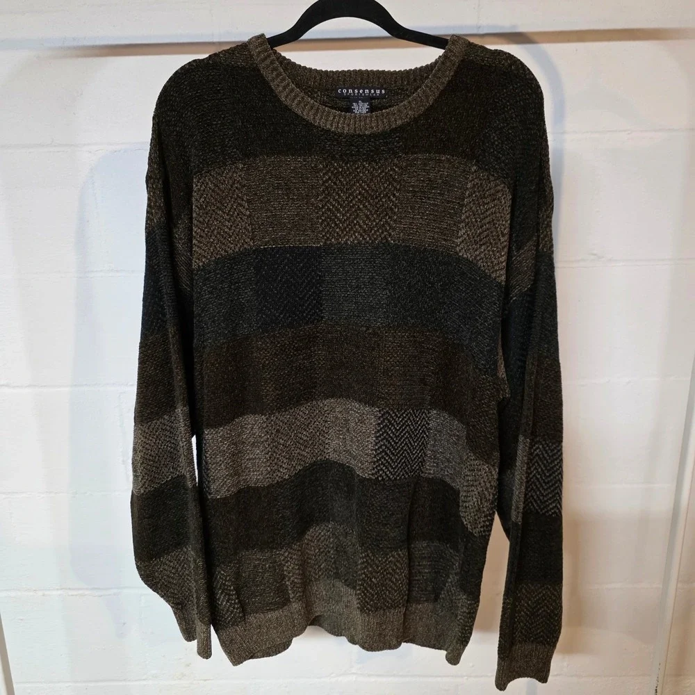 Vintage Consensus Sportswear Men's XL Plaid Patchwork‎ Crew Neck Sweater Soft